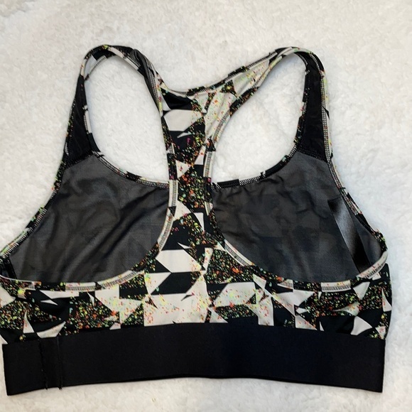 NWOT Victoria’s Secret Victoria Sport Bra Set of 2 - Picture 3 of 9